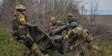 En un pueblo liberado de Ucrania, la importancia de llamarse Volodimir Zelenski
