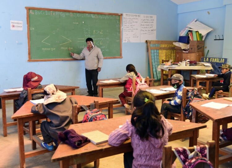 UNESCO advierte de que hacen falta 69 millones de profesores para alcanzar la educación básica universal en 2030