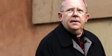 El Vaticano decidió abrir una investigación tras las revelaciones hechas por el propio cardenal Jean-Pierre Ricard.