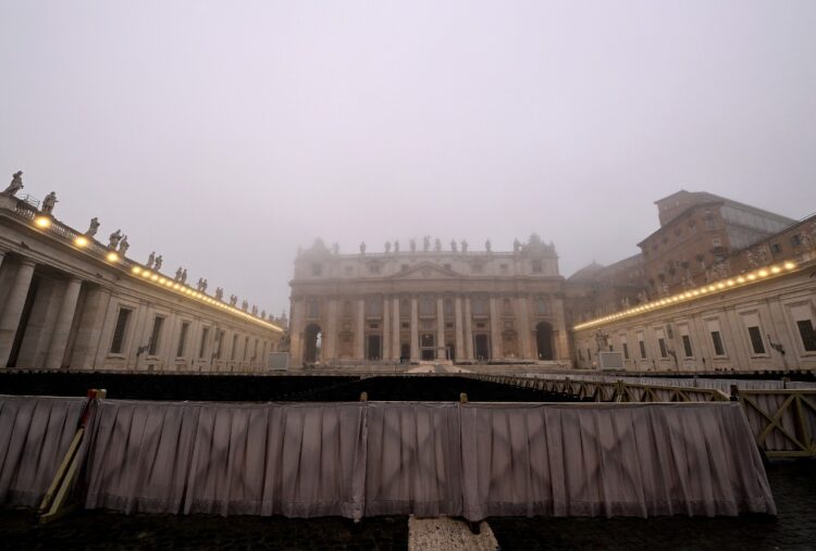 Vaticano, se ha mostrado contrario a la propuesta del Gobierno de ofrecer un bono de hasta 20.000 euros para los que se casen por la iglesia.