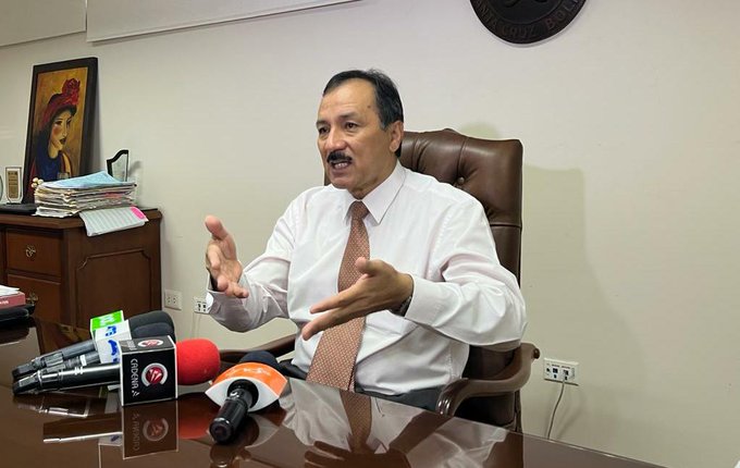 Vicente Cuéllar, en rueda de prensa este lunes. Foto: Bolivisión
