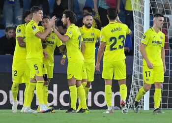 El Villarreal gana y pasa como primero de grupo en Conference League