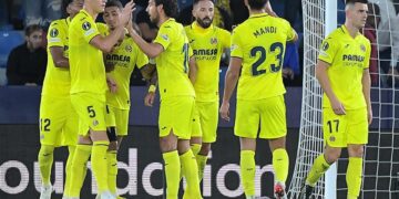 El Villarreal gana y pasa como primero de grupo en Conference League