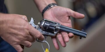 La violencia con armas de fuego cuesta más de 550.000 millones de euros al año, según un estudio
