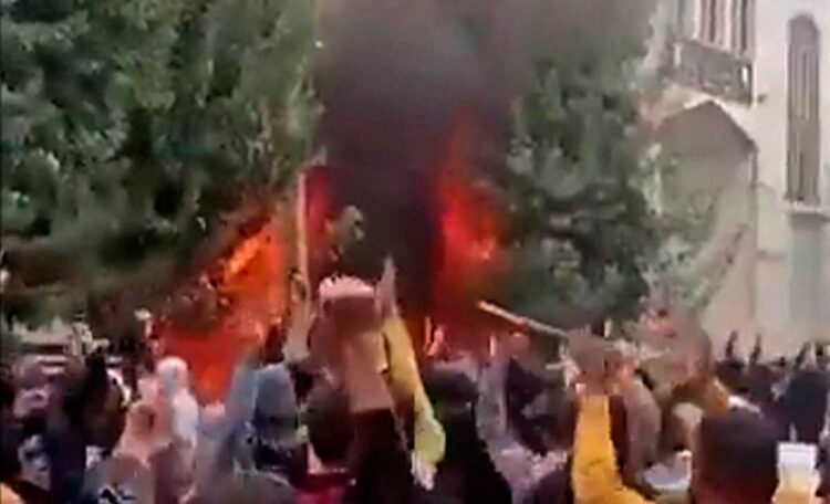 nuevas_manifestaciones_en_Iran_avivadas_por_brutal_represion.jpg
