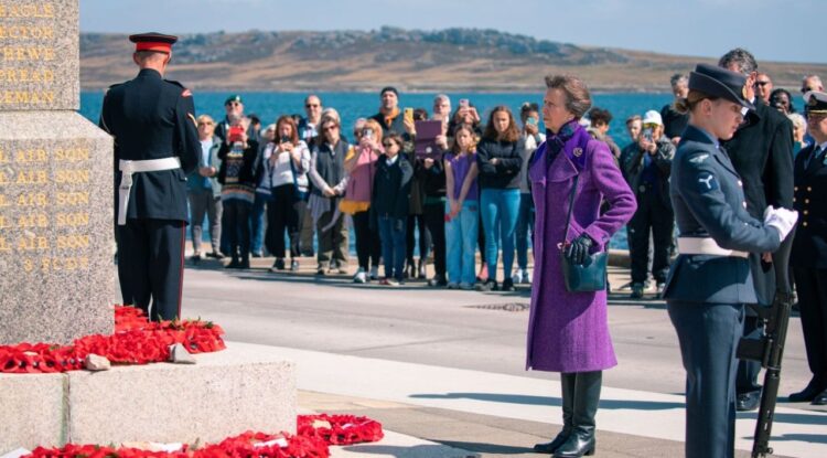 El Ministerio de Exteriores de Argentina rechazó el despliegue de actividades de la princesa Ana en las islas Malvinas.
