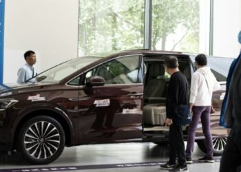 El gigante alemán del automóvil Volkswagen anunció el viernes una progresión de su facturación gracias a sus ventas en China. Foto: AFP.