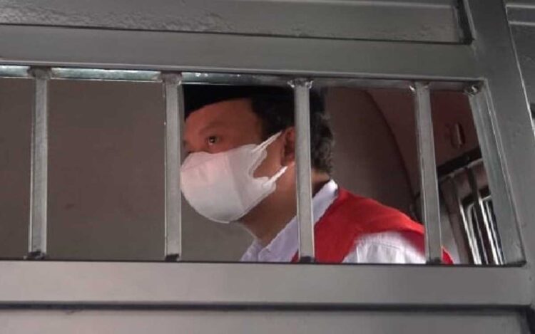 Profesor indonesio fue condenado a muerte por violar a 13 estudiantes