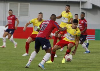 Wilstermann y Palmaflor empataron en el Capriles