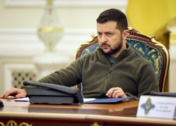Jersón es ‘nuestra’, proclama el presidente ucraniano tras la retirada rusa