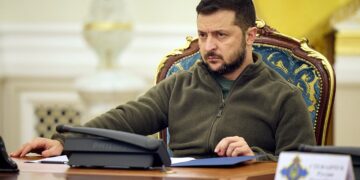 Jersón es ‘nuestra’, proclama el presidente ucraniano tras la retirada rusa
