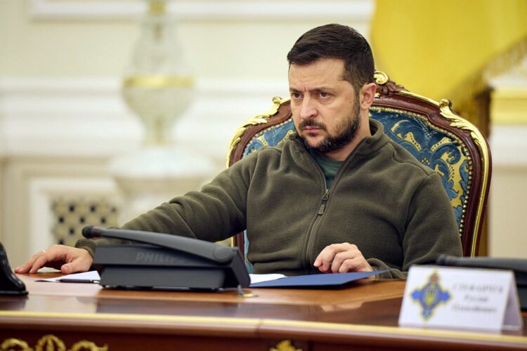 Jersón es ‘nuestra’, proclama el presidente ucraniano tras la retirada rusa