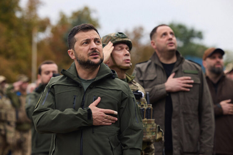 Zelenski promete la ‘victoria’ de Ucrania durante su visita a la región liberada de Járkov