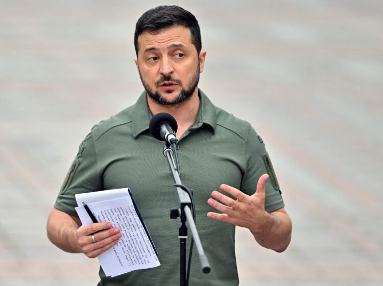 Zelenski supedita la exportación de amoníaco ruso a la liberación de prisioneros ucranianos