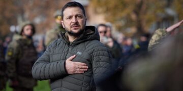Ucrania limitará las actividades de organizaciones religiosas que tienen vínculos con Rusia, aseguró Zelenski.
