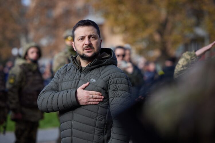 Ucrania limitará las actividades de organizaciones religiosas que tienen vínculos con Rusia, aseguró Zelenski.
