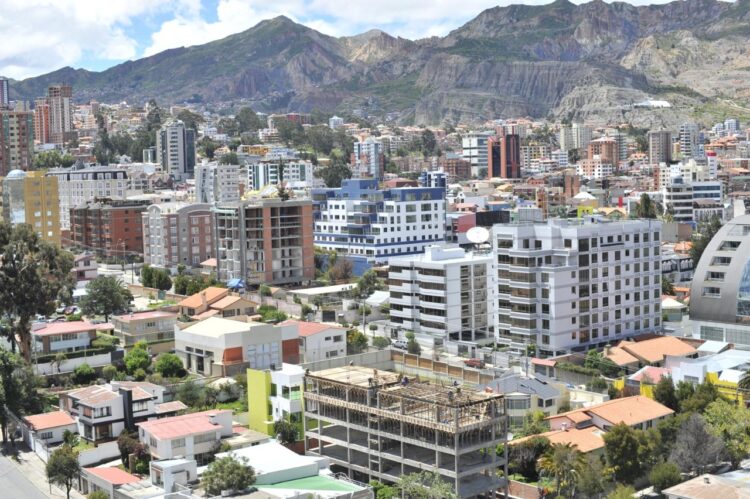 Piden investigar a la Subalcaldía de la zona Sur de La Paz por construcciones ilegales