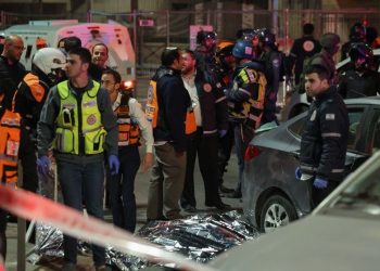 Siete muertos en tiroteo frente a sinagoga de Jerusalén Este.