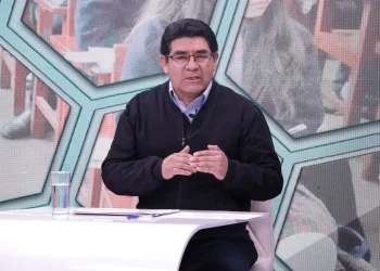 El ministro de Educación, Omar Véliz, en entrevista con BTV. FOTO: Ministerio de Educación