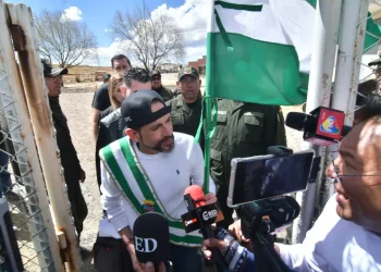 Camacho llega al TDJ La Paz para firmar el acta de liberación