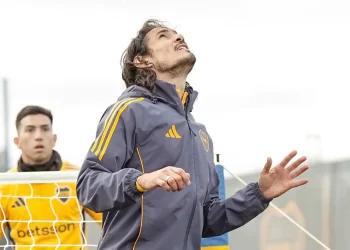 Boca en crisis visita a Huracán en el torneo Clausura argentino