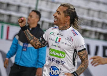 Once Caldas sonríe en la Sudamericana
