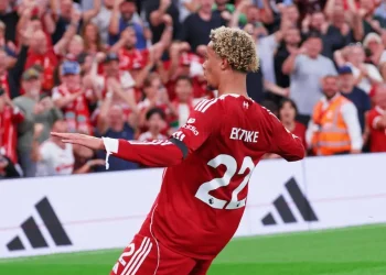 Liverpool abre la Premier League con triunfo agónico ante Bournemouth