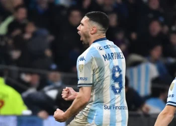 Racing vence 3-1 a Peñarol y avanza a cuartos de la Libertadores