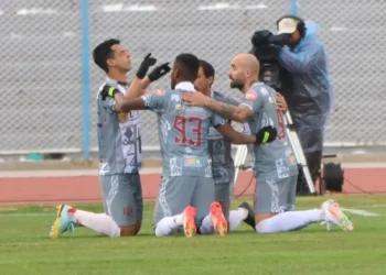 Golazo de Mercado da el triunfo a Inde 3-4 sobre CDT Real en Oruro