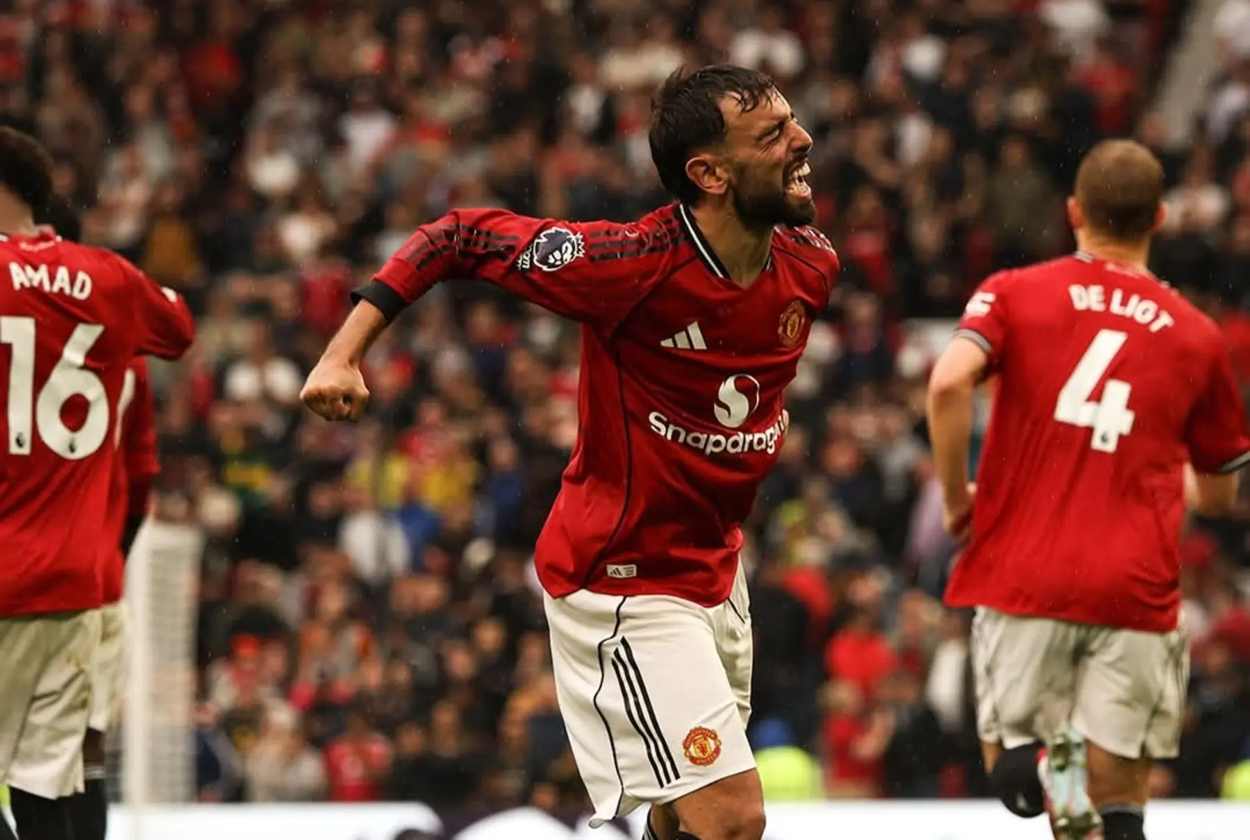 Bruno Fernandes da oxígeno al United, Tottenham se frena