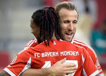 Bayern sufre pero gana en Augsburg (3-2) con nuevo gol de Luis Díaz