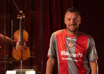 El inglés Vardy, de 38 años, inicia una nueva etapa en el Cremonese