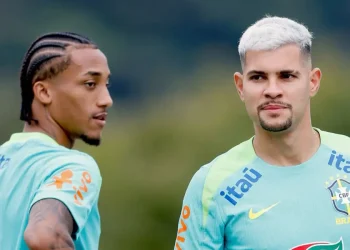 Brasil prueba piezas de cara al Mundial ante el desahuciado Chile