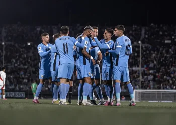 Uruguay golea 3-0 a Perú y clasifica al Mundial de Norteamérica 2026