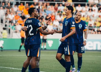 Países Bajos gana a Lituania y Depay es su nuevo máximo goleador