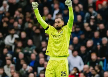 El City de Donnarumma bate al United