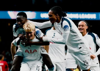 Un error de Luiz Júnior sentencia al Villarreal ante el Tottenham