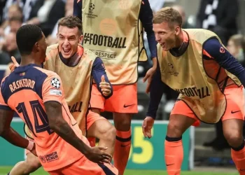 Doblete de Rashford da la victoria al Barcelona ante el Newcastle