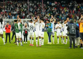 Liga DU gana 2-0 a São Paulo y queda al filo de las semis