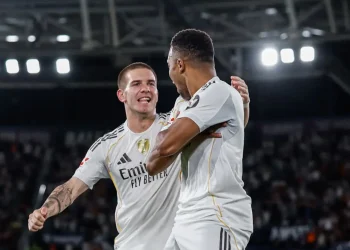 Real Madrid vence al Levante con el estreno goleador de Mastantuono