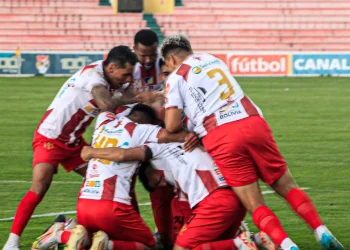 Independiente remonta y derrota 2-1 a Tomayapo