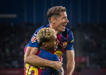 Barcelona gana 2-1 a la Real Sociedad y es el nuevo líder de LaLiga
