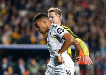 Manita del Real Madrid al Kairat Almaty con un ‘hat-trick’ de Mbappé