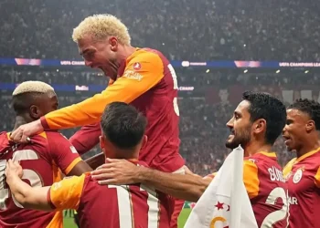 Liverpool cae 1-0 en su visita al Galatasaray en Liga de Campeones