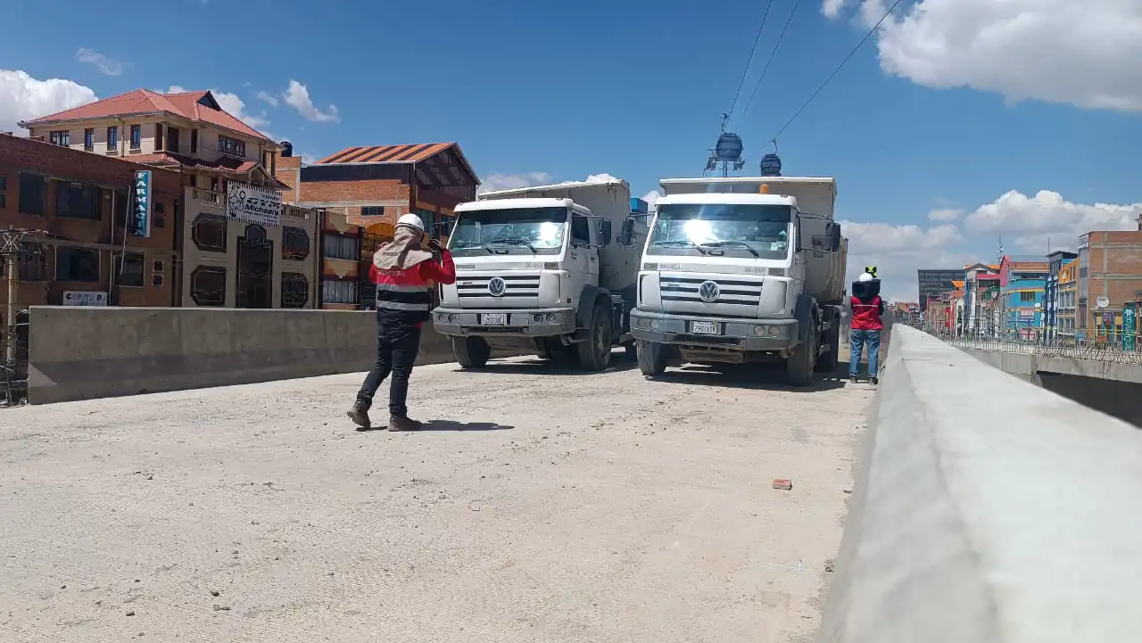 Se realizó la prueba de carga en el distribuidor de Río Seco. FOTO: GAMEA