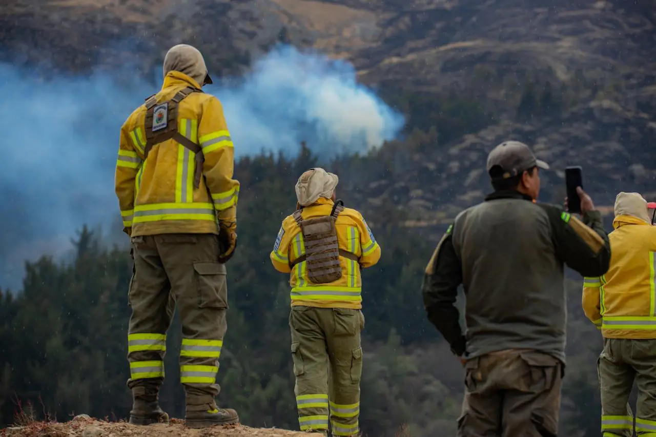 El incendio en el Parque Tunari está controlado, según la Alcaldía de Cochabamba