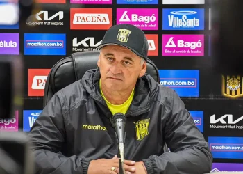 Bustos no va más en The Strongest, que busca DT