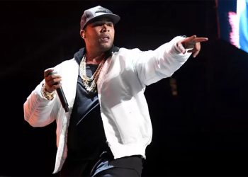 Imagen referencial. El cantante Don Omar en un concierto. Foto: AFP