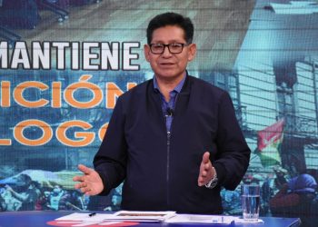 El ministro de Educación, Édgar Pary, calificó de políticas las protestas de los maestros. Foto: ABI