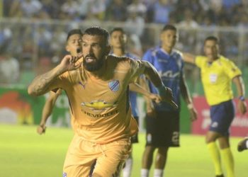 ronnie_fernandez_goleador_de_bolivar.jpg